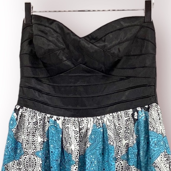 STUDIO Y STRAPLESS DRESS - Picture 3 of 14